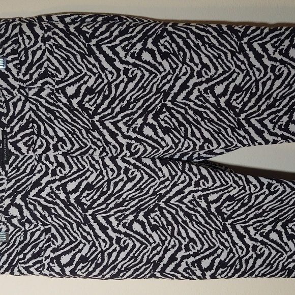 Banana Republic Pants - Banana Republic Sloan Zebra design women's pants